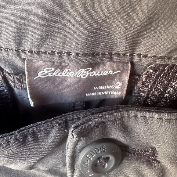 Eddie Bauer Womens Capri Ruched Hiking Pants Gray Sz 2 Stretch Travel 5 Pockets - Picture 4 of 10
